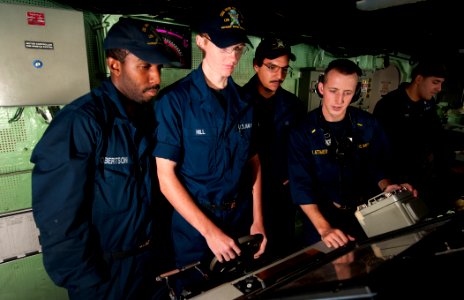 USS New Orleans in Bahrain 120405-N-PB383-040