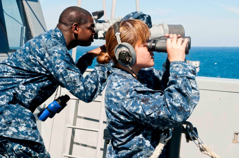 USS New York operations 140303-N-YO707-004