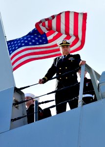USS New York operations 131206-N-MJ645-246
