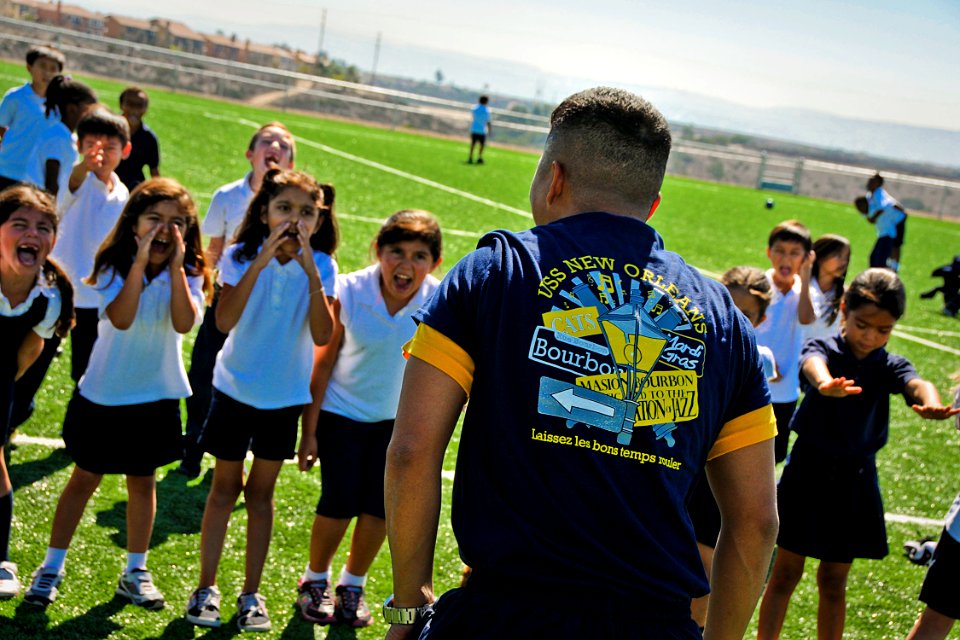 USS New Orleans crew participates in Adopt a School program 121016-N-YR391-028
