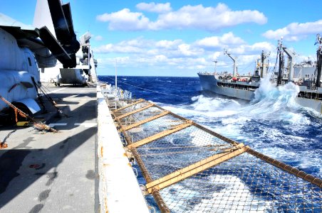 USS New York replenishment 150109-N-WS581-074