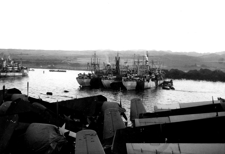 USS Newberry (APA-158), USS Bracken (APA-64) and USS Cecil (APA-96) at Pearl Harbor, Hawaii (USA), 25 January 1945 (80-G-265912)