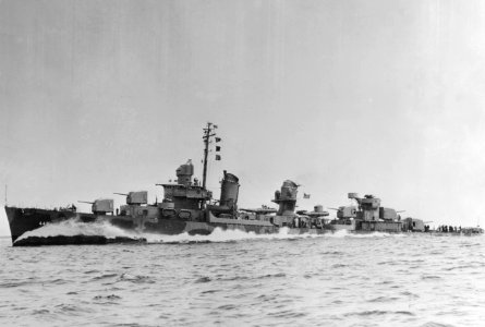 USS Nicholas (DD-449) running trials in May 1942 (NH 49969)