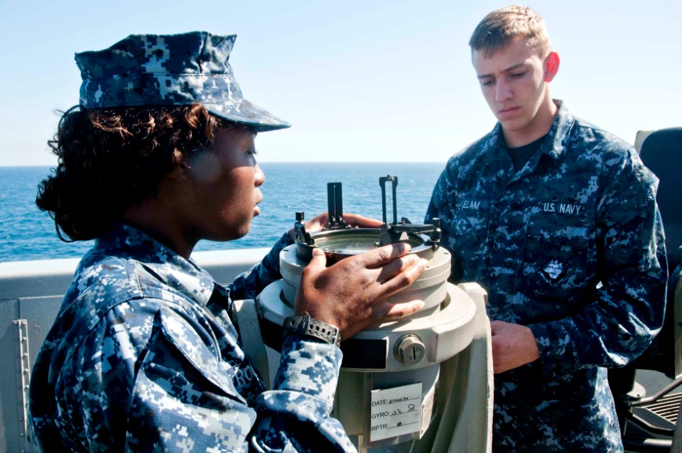 USS New York operations 140303-N-YO707-036
