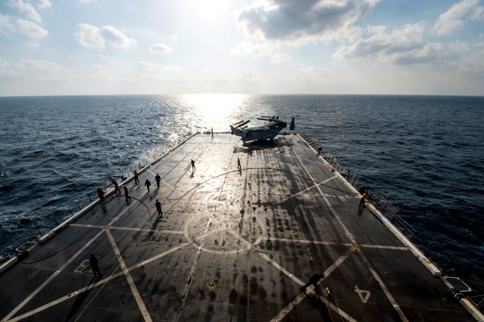 USS New York operations 150220-N-XG464-076