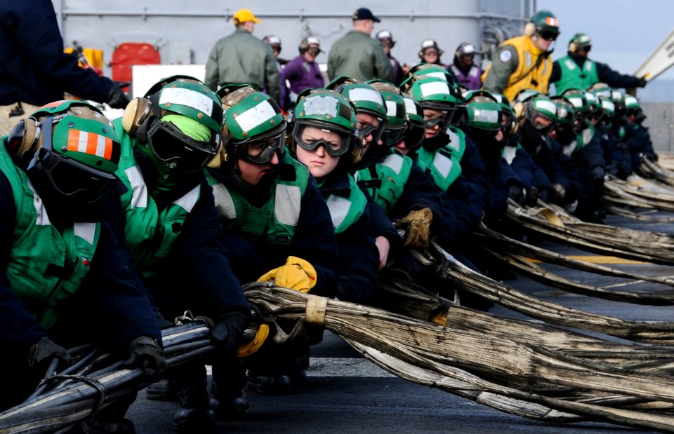 USS Nimitz conducts a barricade drill. (8515148867)