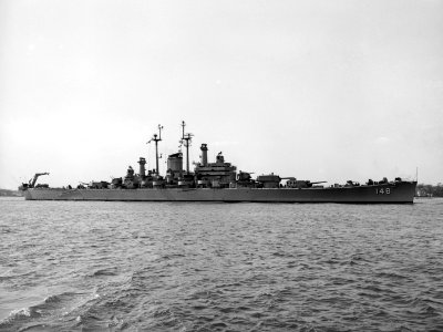USS Newport News (CA-148) underway, circa in 1949 (7577575) photo