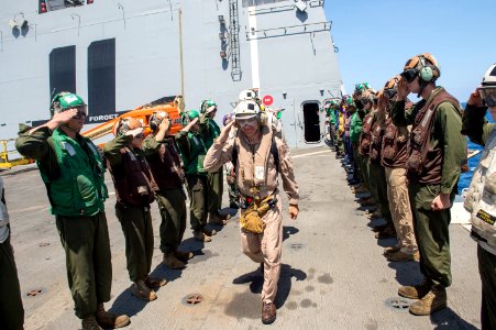 USS New York preps for departure 150501-N-XG464-224