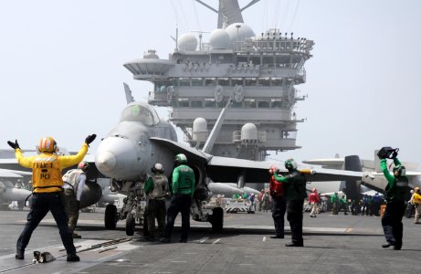 USS Nimitz conducts flight operations. (9034640232)