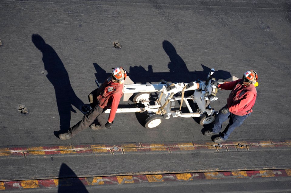 USS Nimitz activity 131026-N-AZ866-013