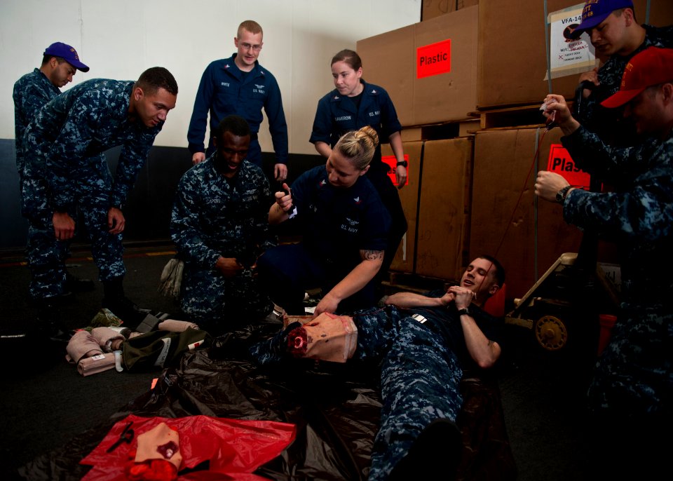 USS Nimitz 130502-N-LP801-067