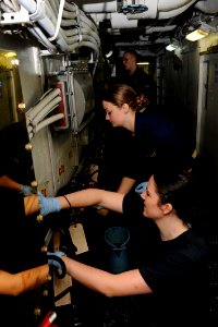 USS Nimitz operations 130625-N-CK908-006