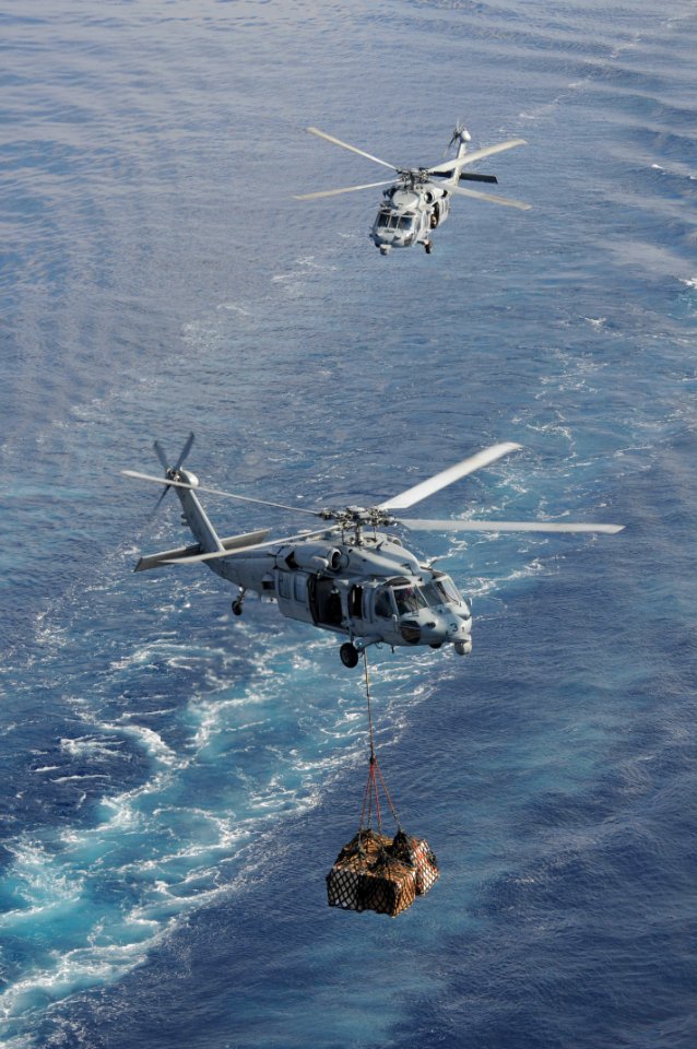 USS Nimitz operations 131029-N-MX772-068
