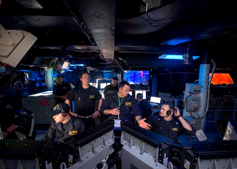 USS Normandy (CG 60) 150415-N-ZY039-008 (17176068255)