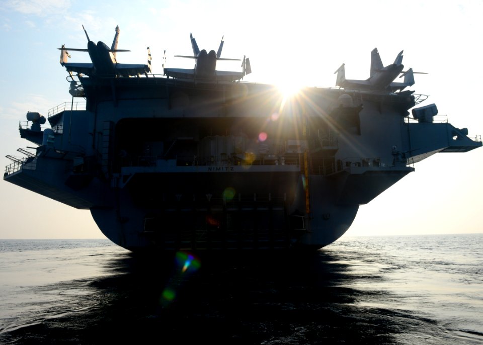 USS Nimitz transits the Arabian Gulf. (37182873081)