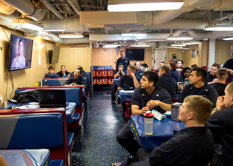 USS Normandy (CG 60) 150427-N-ZY039-004 (17110535740)