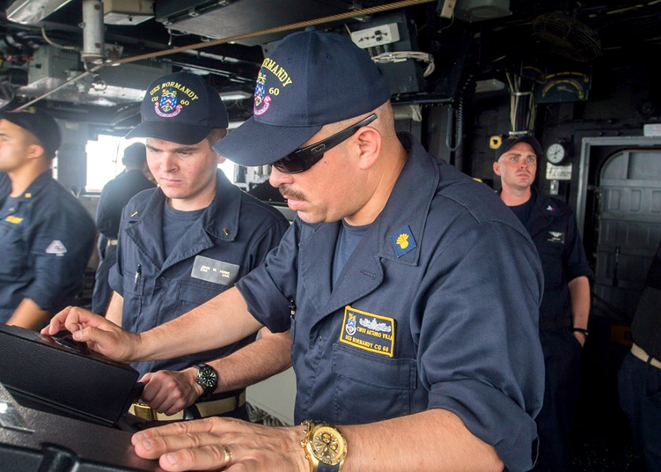 USS Normandy (CG 60) 150509-N-ZY039-018 (17326580979)
