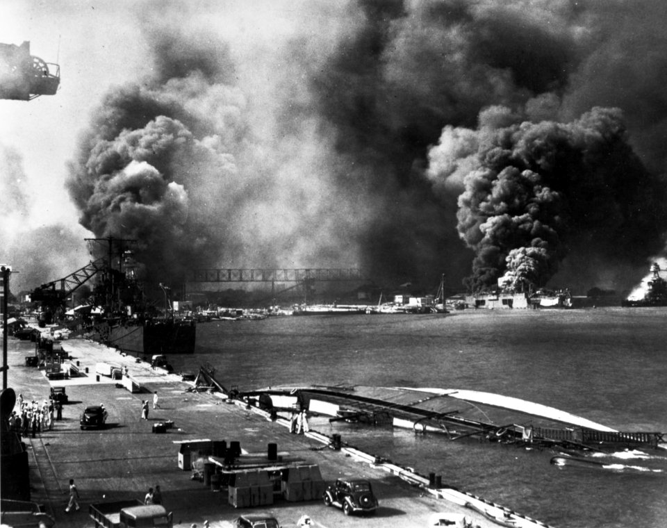 USS Oglala (CM-4) capsized at Pearl Harbor, 7 December 1941 (80-G-474789)