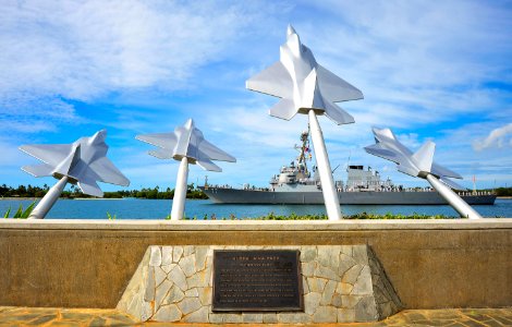 USS O'Kane departs Joint Base Pearl Harbor-Hickam 140307-N-WF272-093