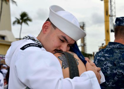 USS Olympia returns from deployment 150225-N-DB801-296
