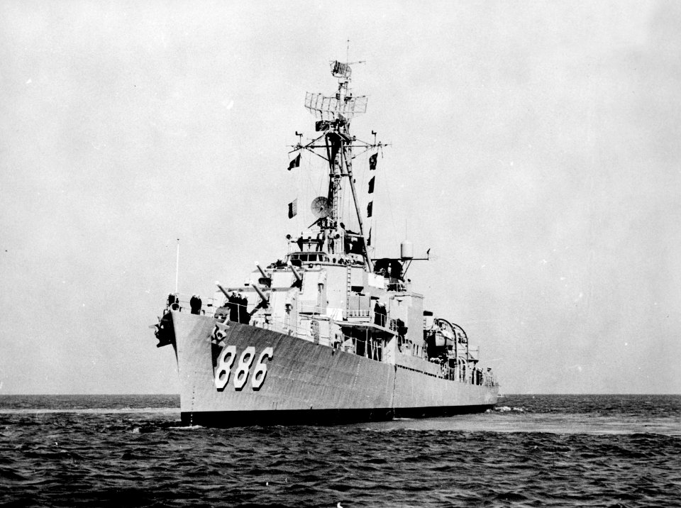 USS Orleck (DD-886) underway on 16 April 1959