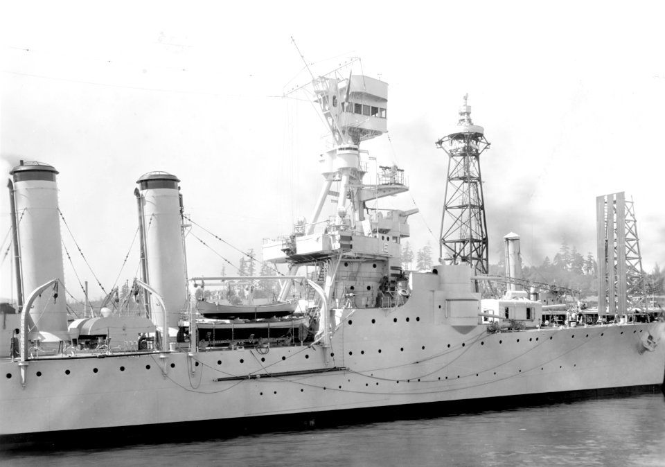 USS Omaha (CL-4) at the Puget Sound Naval Shipyard on 29 August 1933 (NH 93509)