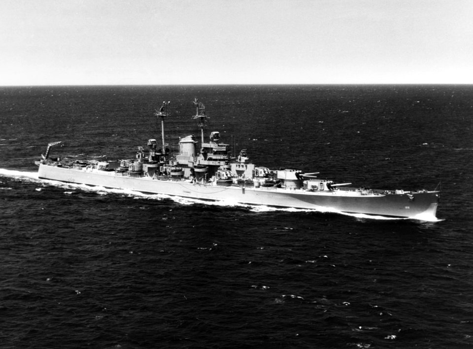 USS Oregon City (CA-122) underway at sea on 17 June 1946 (80-G-262557)