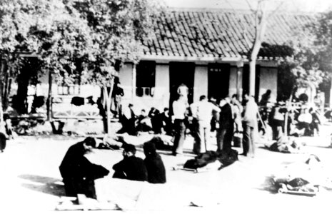 USS Panay (PR-5) survivors ashore, 13 December 1937 (NH 77817)