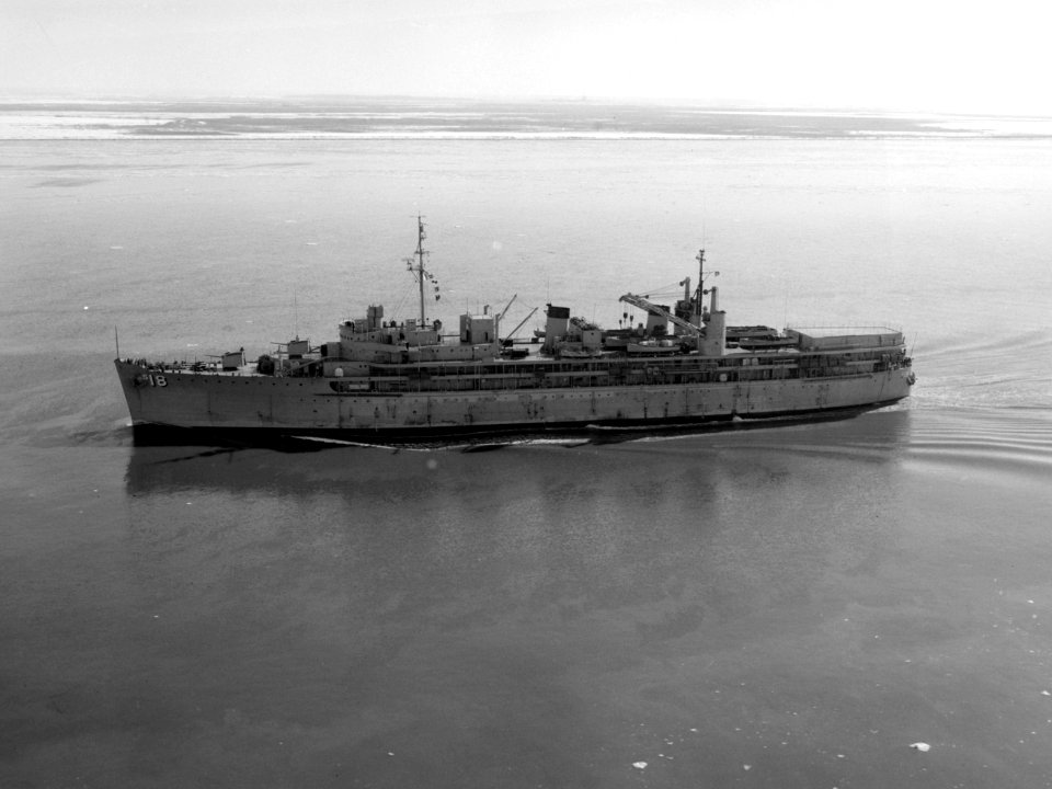 USS Orion (AS-18) underway in February 1961 (7576275)