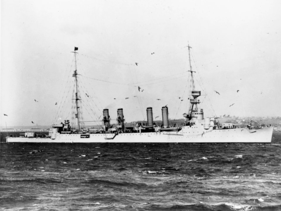 USS Omaha (CL-4) in harbor on 8 December 1923 (NH 97970)