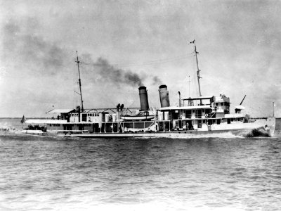 USS Panay (PR-5) underway on 30 August 1928 (NH 50800)