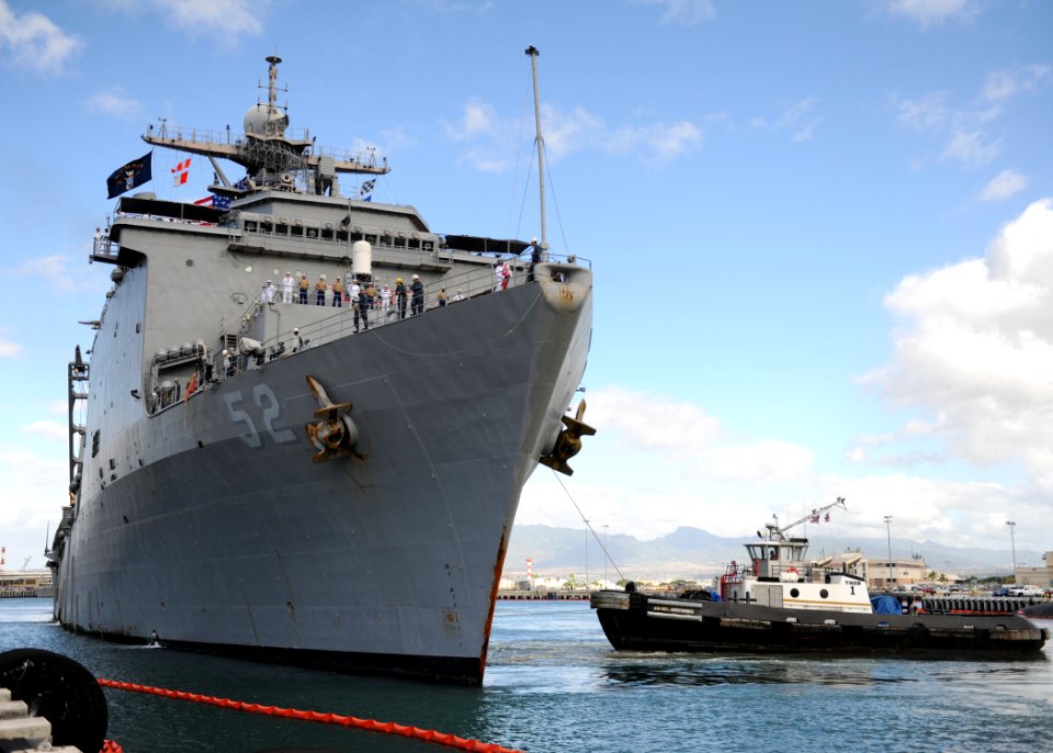 USS Pearl Harbor 130816-N-ZK021-003