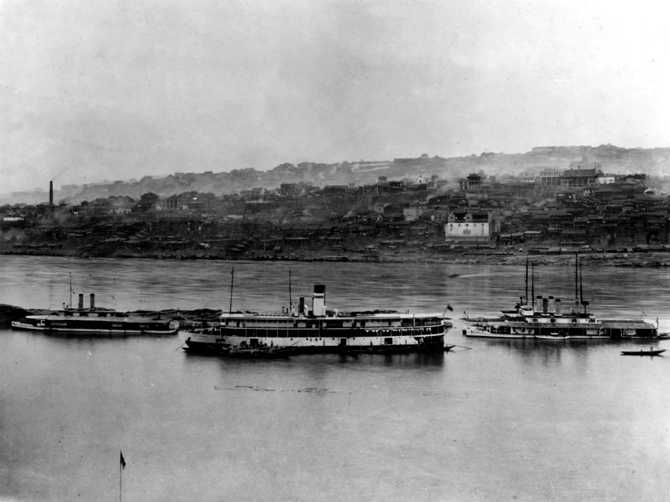 USS Palos (PG-16) and USS Monocacy (PG-20) at Lung-Men-Hao, China, in April 1922 (NH 44044)