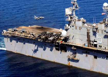USS Peleliu (LHA 5) in South China Sea 04