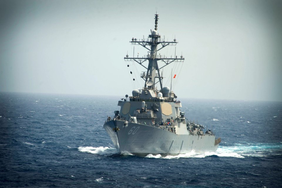USS Paul Hamilton transits the North Arabian Sea. (8782318303)