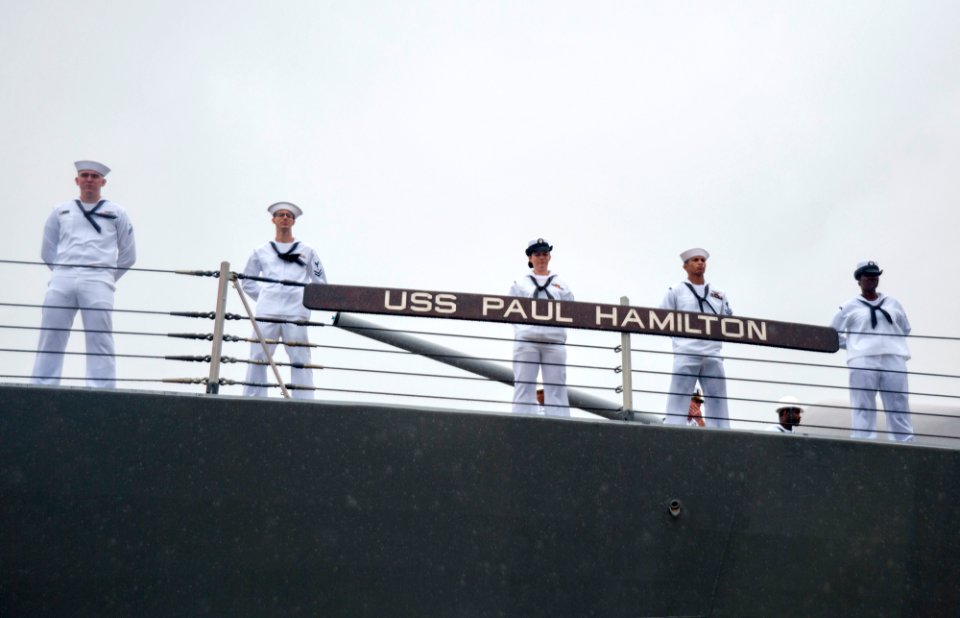 USS Paul Hamilton departs JBPHH 150214-N-WF272-070