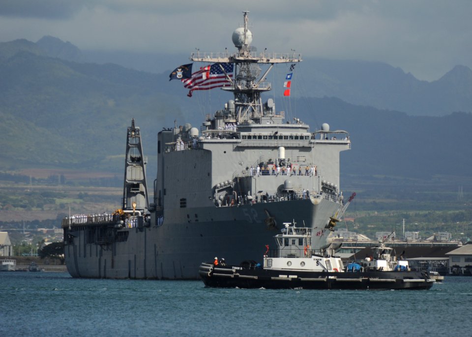 USS Pearl Harbor 130816-N-ZK021-001