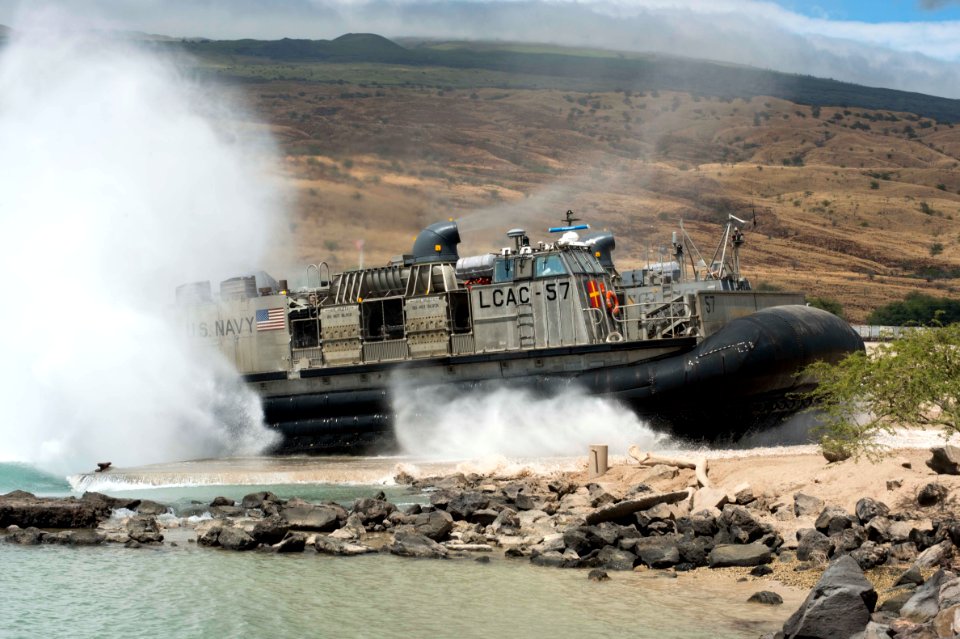 USS Peleliu at RIMPAC 2014 140717-N-YW024-207