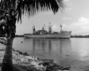 USS Paul Revere (LPA-248) entering Pearl Harbor on 2 July 1969