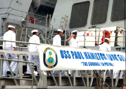 USS Paul Hamilton departs JBPHH 150214-N-WF272-047
