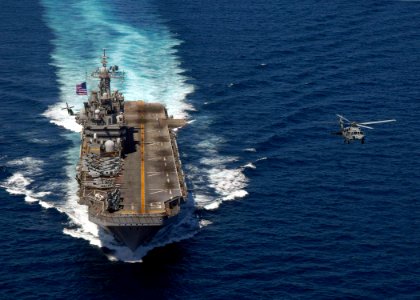 USS Peleliu (LHA 5) in South China Sea 01