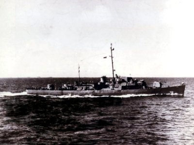 USS Peiffer (DE-588) underway at sea, circa in December 1945