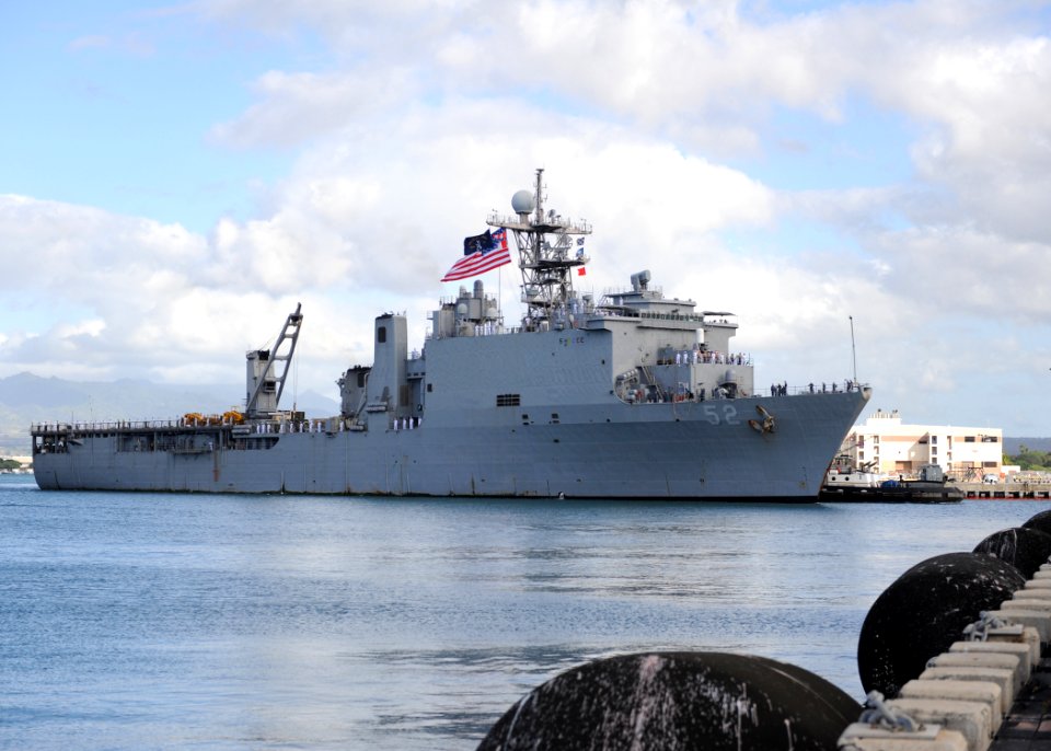 USS Pearl Harbor 130816-N-ZK021-002