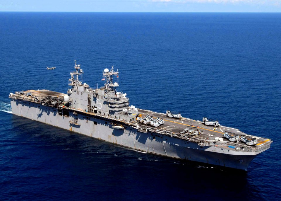 USS Peleliu (LHA 5) in South China Sea 05