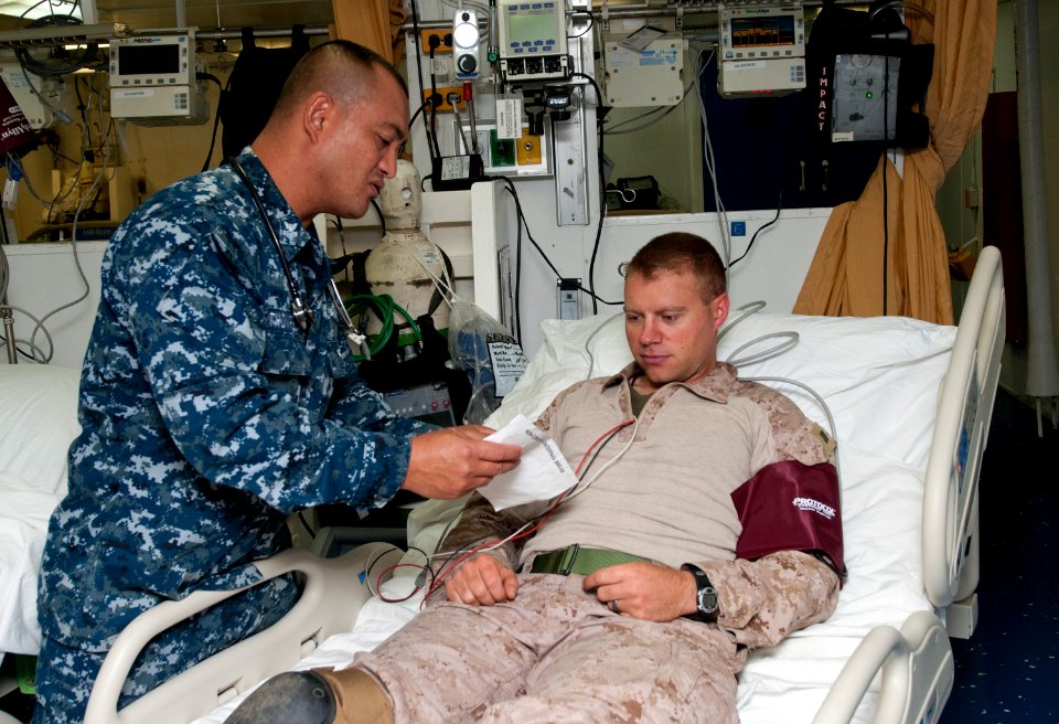 USS Peleliu operates in Pacific Ocean 120803-N-SH505-016