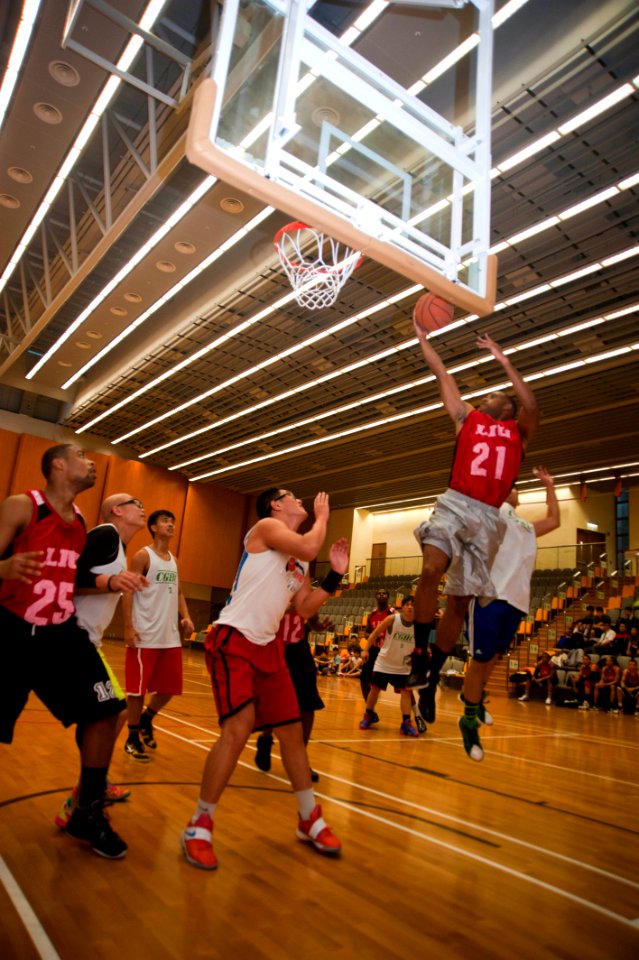 USS Peleliu basketball game 130418-N-ZM744-066
