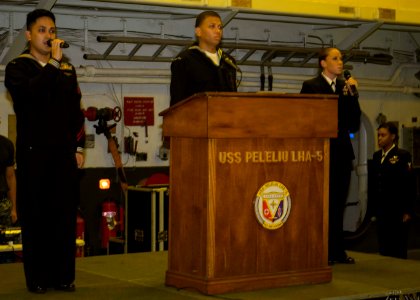 USS Peleliu conducts a Dec. 7 remembrance ceremony 141207-N-SU278-007