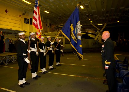 USS Peleliu conducts a Dec. 7 remembrance ceremony 141207-N-SU278-004