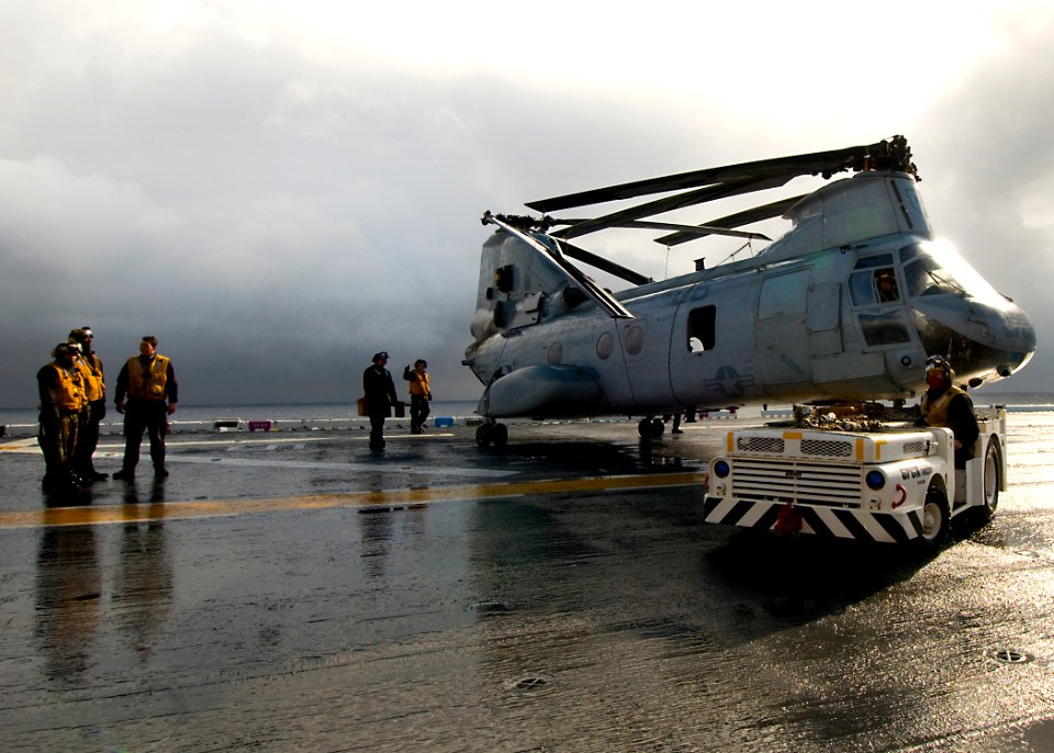 USS Peleliu operations 100227-N-KB563-191