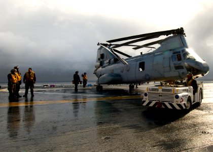 USS Peleliu operations 100227-N-KB563-191